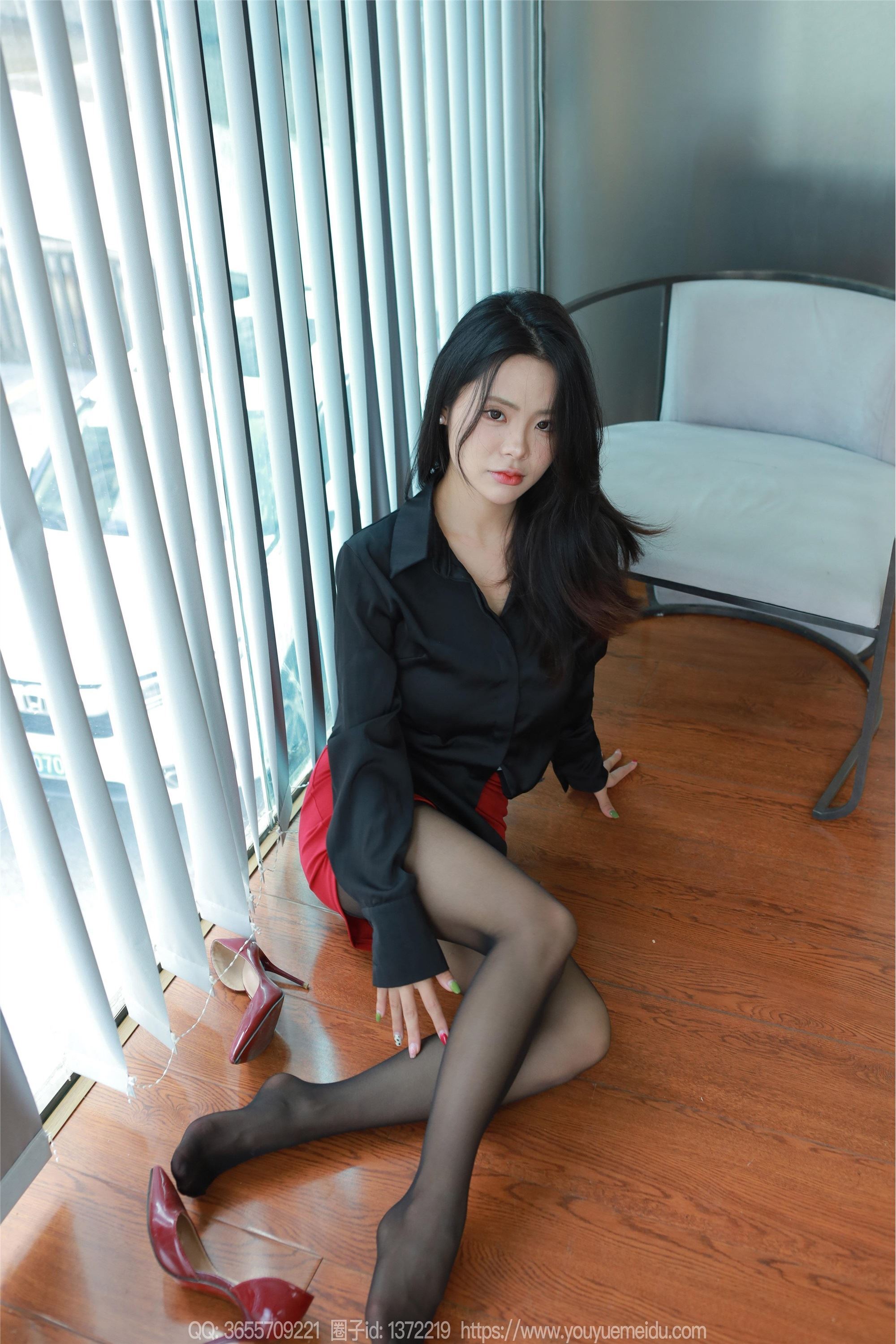 IESS异思趣向  2024.10.10 丝享家 1868 兔兔《黑丝红裙（上）》